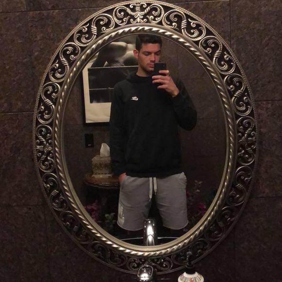 Meet your Posher, Andrea - Picture 1 of 1